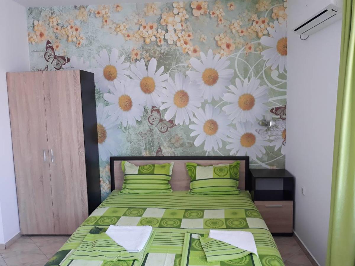 Guest House Yanina Созополь Экстерьер фото